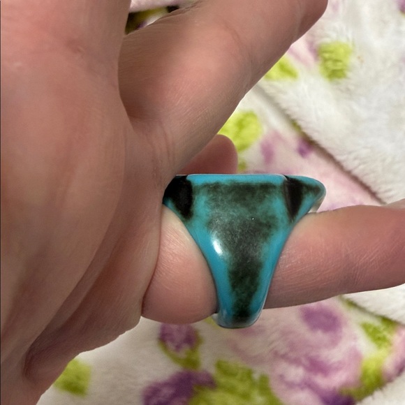 Turquoise and Black Ornate Women's Ring plastic - Picture 3 of 5